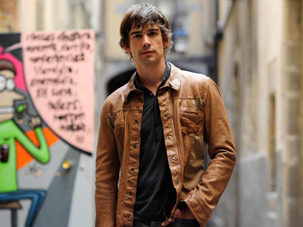 Christopher Gorham COVERT AFFAIRS 2013