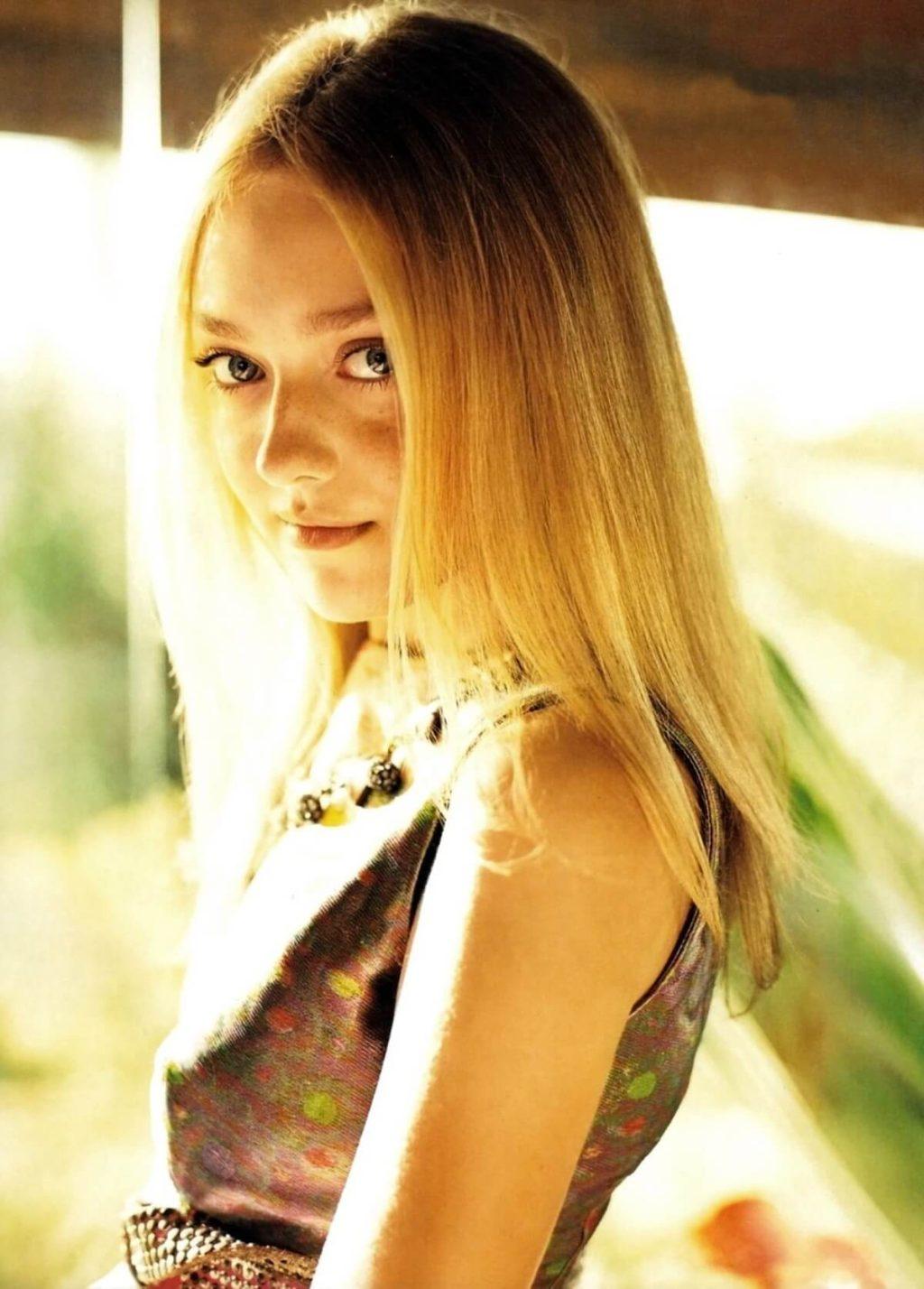 Dakota Fanning Teen Vogue January 2010 04