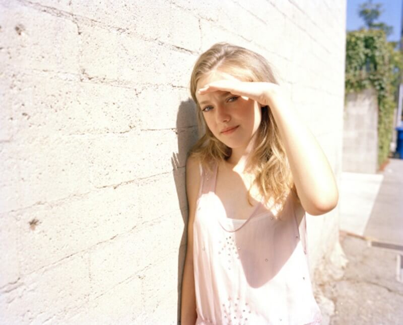 Dakota Fanning W October 2008 06