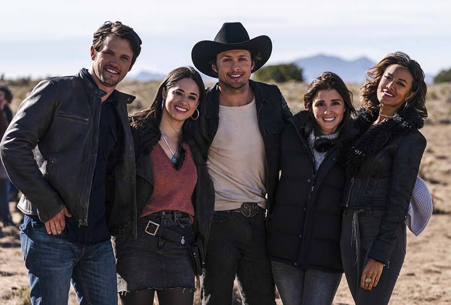 ROSWELL NEW MEXICO Songs About Texas 1x09 Behind the Scenes Nathan Dean Parsons Jeanine Mason Michael Vlamis Shiri Appleby Heather Hemmen