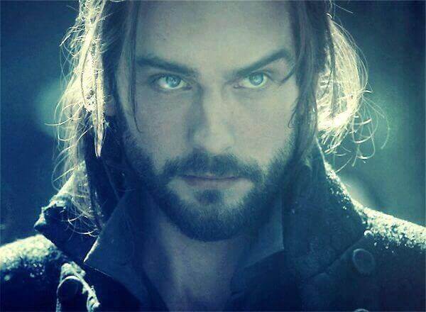 Tom Mison SLEEPY HOLLOW 2013